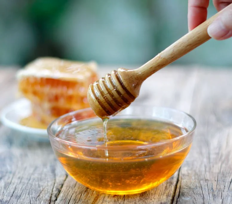 عسل چگونه برای کاهش وزن مفید است؟