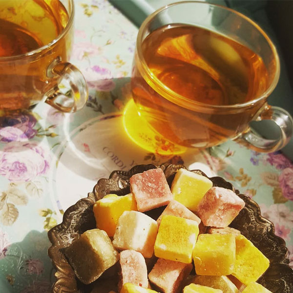 طرز تهیه دمنوش سیب و به