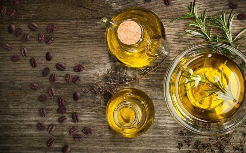 درمان ترک های قرمز روی پوست قهوه و روغن زیتون