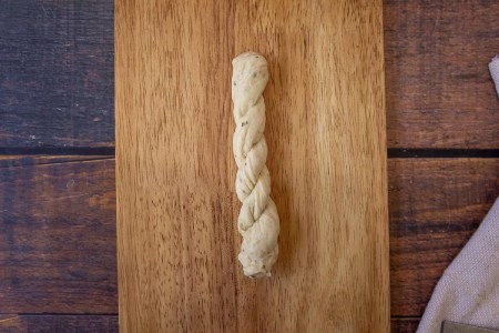 نحوه پخت نان سیر پیچ دار