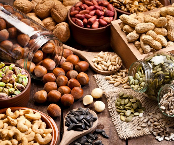 راه و روش نگهداری آجیل در اتاق