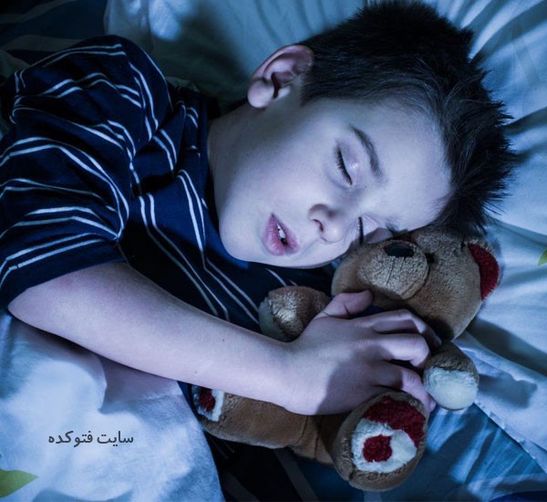 علت صحبت کردن سالمندان و کودکان در خواب چیست با درمان قطعی