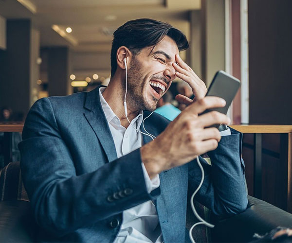 خطرات هندزفری برای زنان باردار و ضرر برای سلامتی