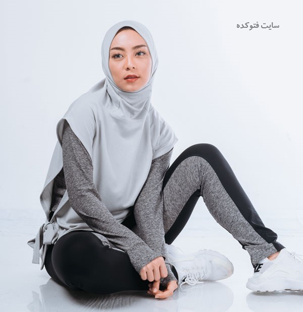 عکس انجام ورزش یوگا (Yoga) برای زنان با حجاب