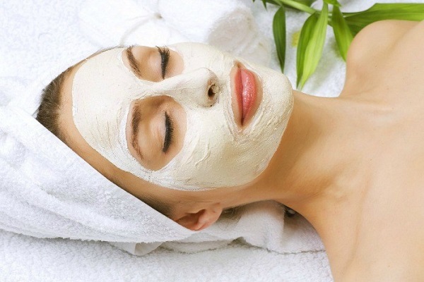 ماسک مرطوب کننده صورت با عسل