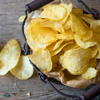مضرات زیاده روی در خوردن چیپس با عوارض جدی