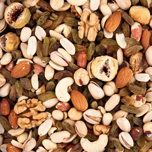 مواد غذایی برای رشد مژه آجیل