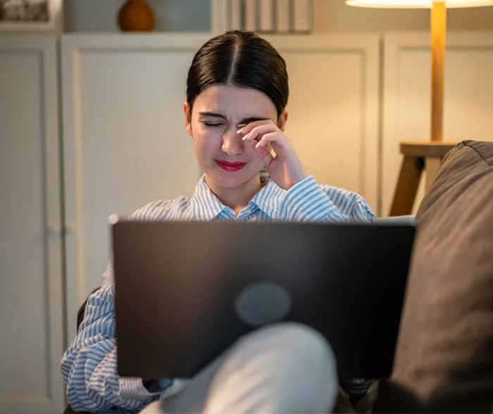 چه زمانی به دنبال کمک پزشکی برای خشکی چشم باشیم 