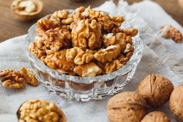 نقش گردو برای تقویت گردش خون در بدن چیست