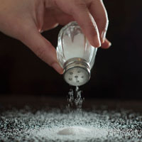 ۱۲ کاربرد شگفت انگیز نمک خوراکی با نحوه استفاده